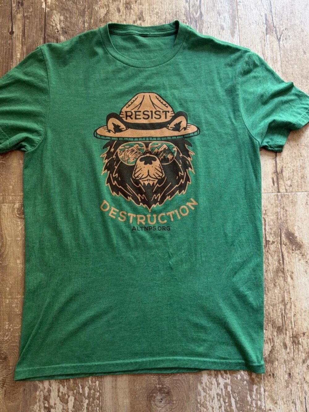 ALT NATIONAL PARK Resist Destruction Green Unisex T-Shirt Medium •No Tag•